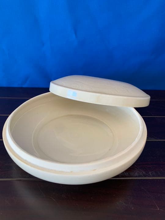 中国古美術 宋時代龍泉窯弦紋瓶，共箱： C-3-3 中国