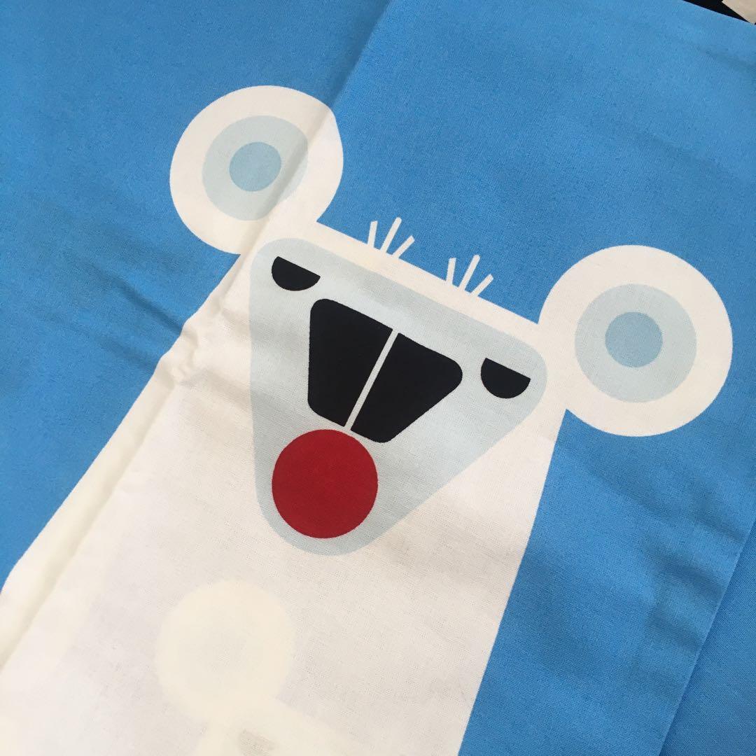 新品　マリメッコ　ヤーカルフ クッションカバー　クマ