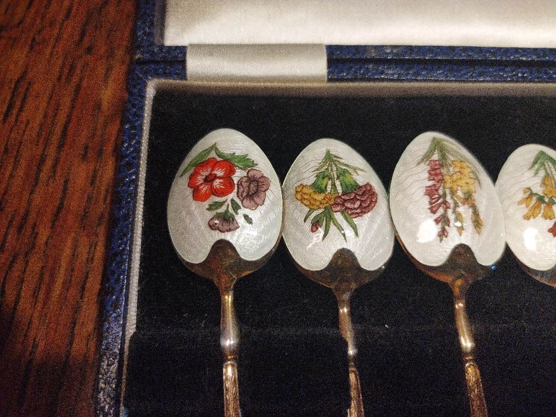 マッピンアンドウェッブの七宝ティースプーン