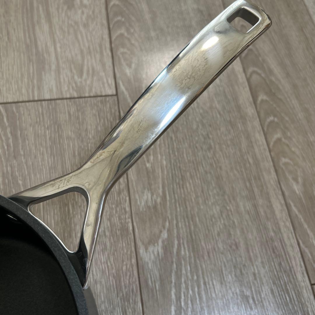 LE CREUSET 黒 片手鍋　18センチ