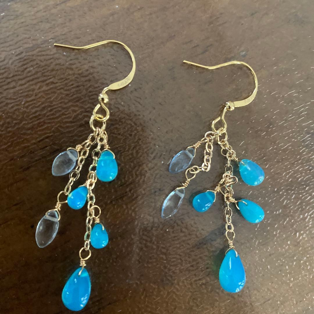 14kgf アクアマリンとエチオピアオパールのピアス（説明文必須