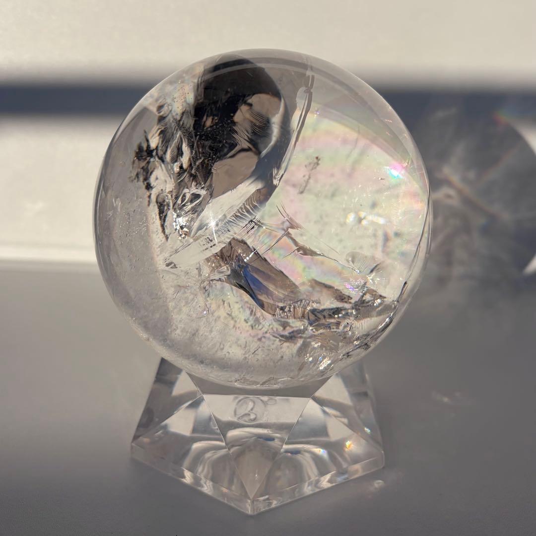 透明度高☆虹が綺麗なアイリスクォーツスフィア・台座付き