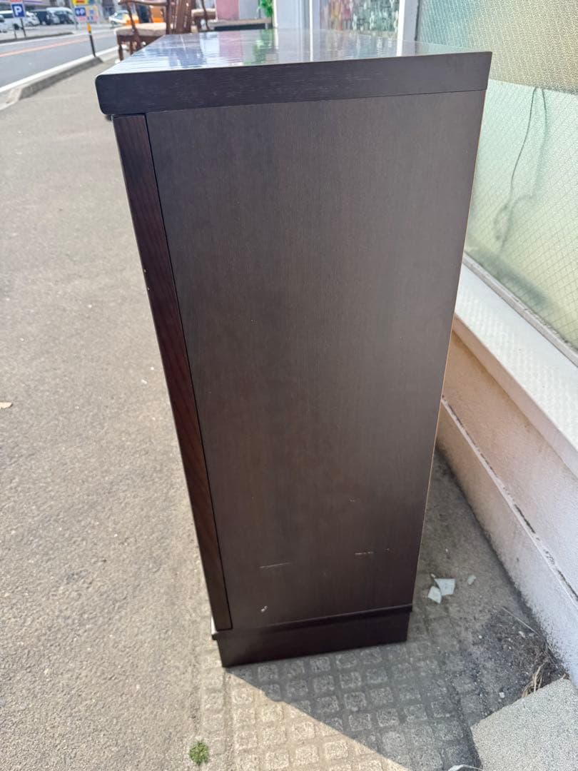 小島工芸　木製ラック ダークブラウン ガラス扉 3段