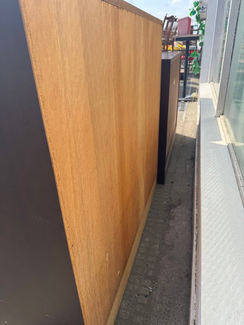 小島工芸　木製ラック ダークブラウン ガラス扉 3段