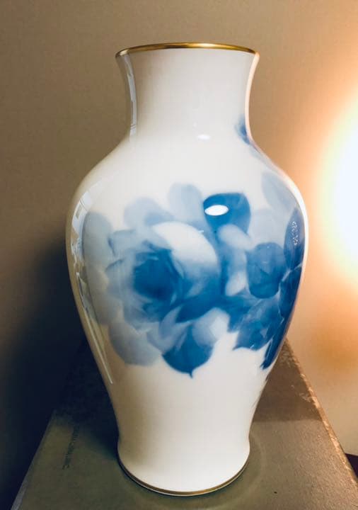 大倉陶園　手描き　ブルーローズ　大花瓶