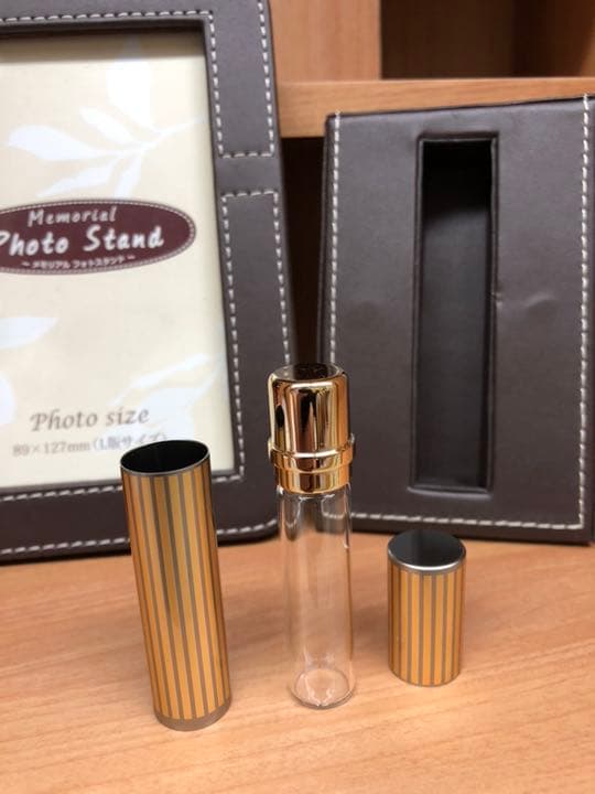 骨壷収納式フォトスタンド