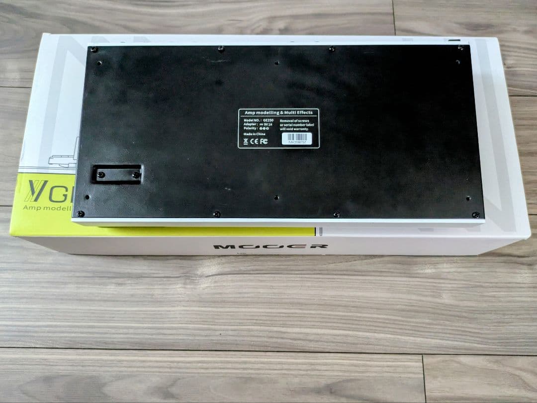 【美品】MOOER VGE250 ギターエフェクター 本体