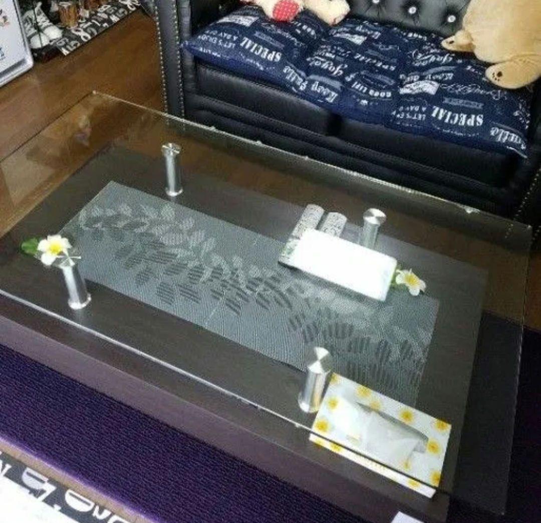 ニトリ　ガラステーブル