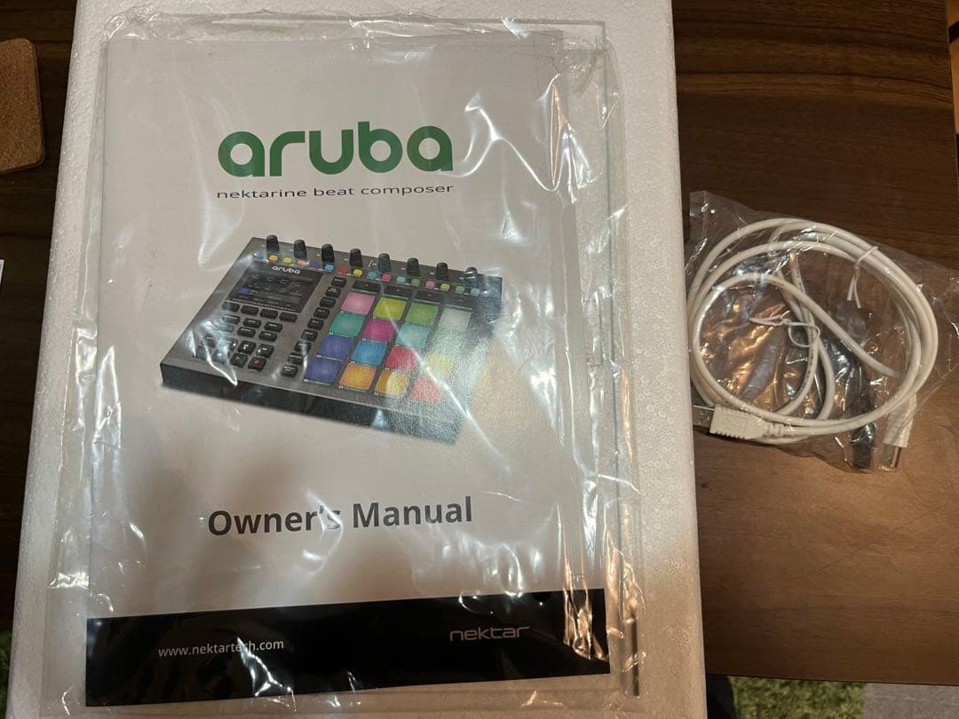 Nektar Technology ARUBA Aura MIDIコントローラー