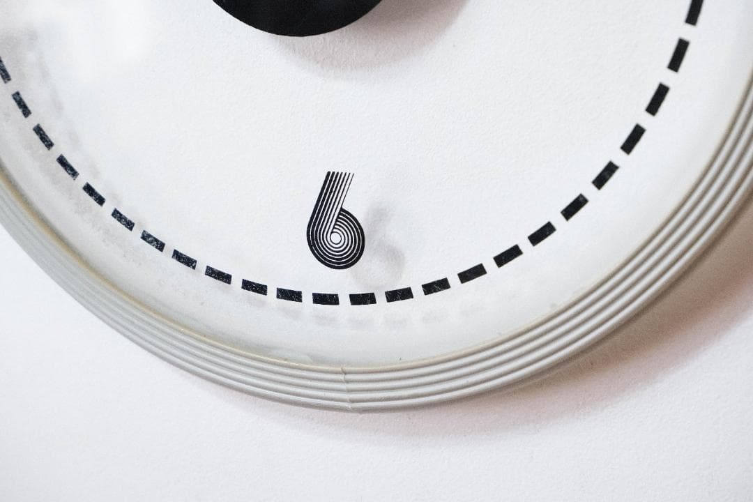 掛け時計　ポストモダン　ミッドセンチュリー　スペースエイジ　レトロ