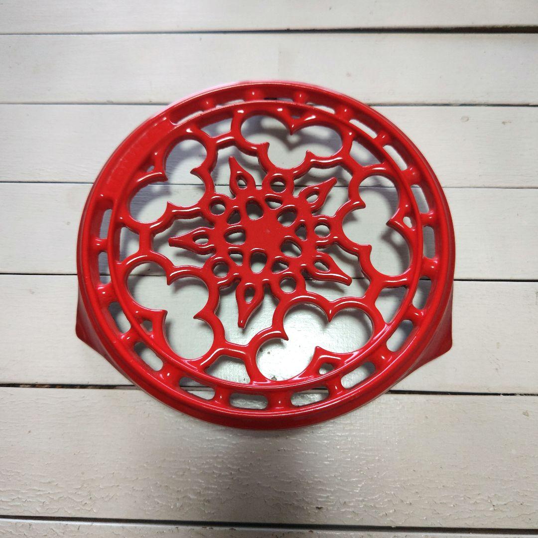 ル・クルーゼ(Le Creuset)　ラウンド•トリベット　鍋敷き　22センチ