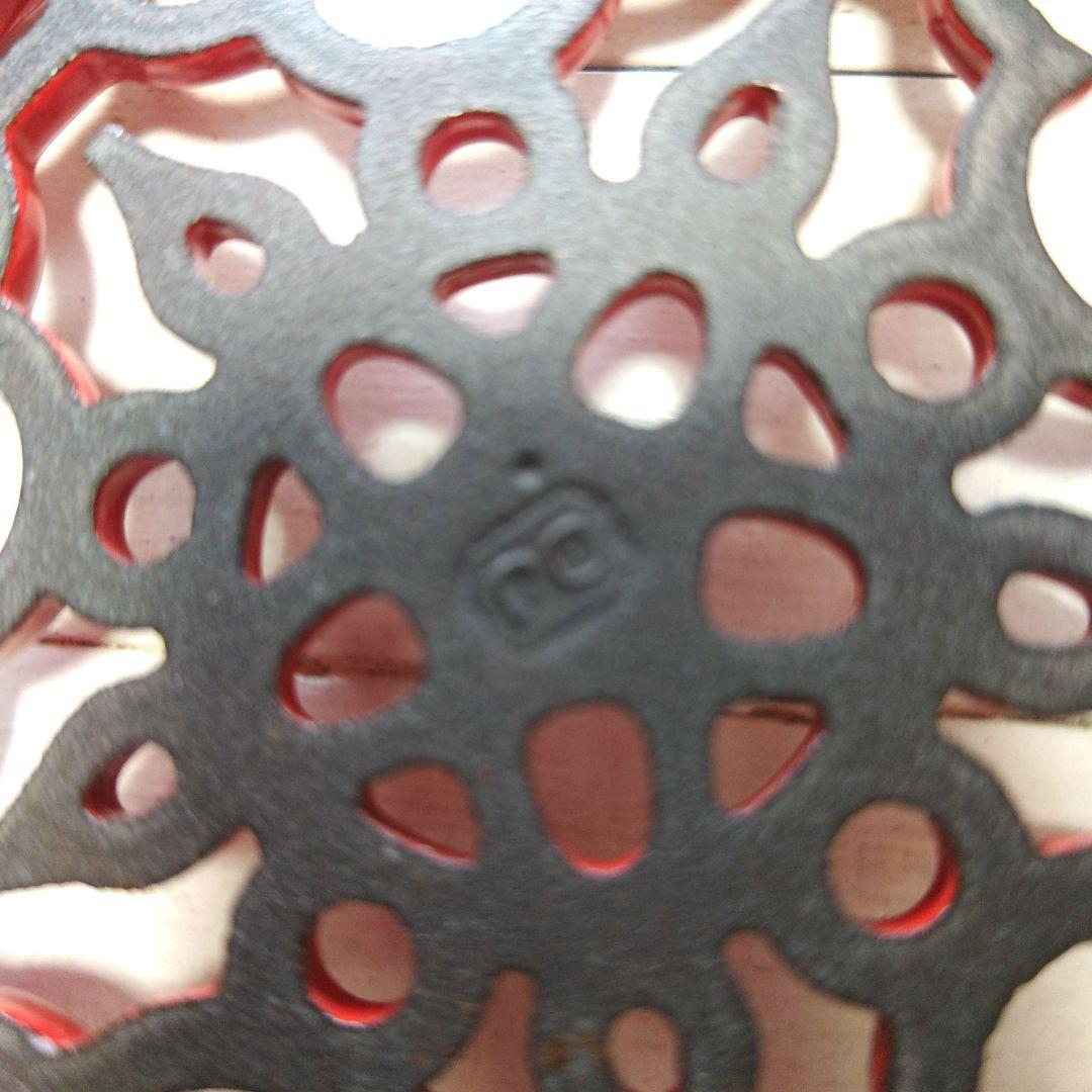 ル・クルーゼ(Le Creuset)　ラウンド•トリベット　鍋敷き　22センチ