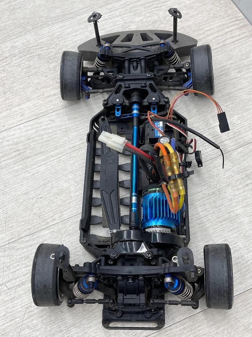 ヨコモ ドリフトパッケージ 4WD シャーシ KOプロポ セドリック 充電器