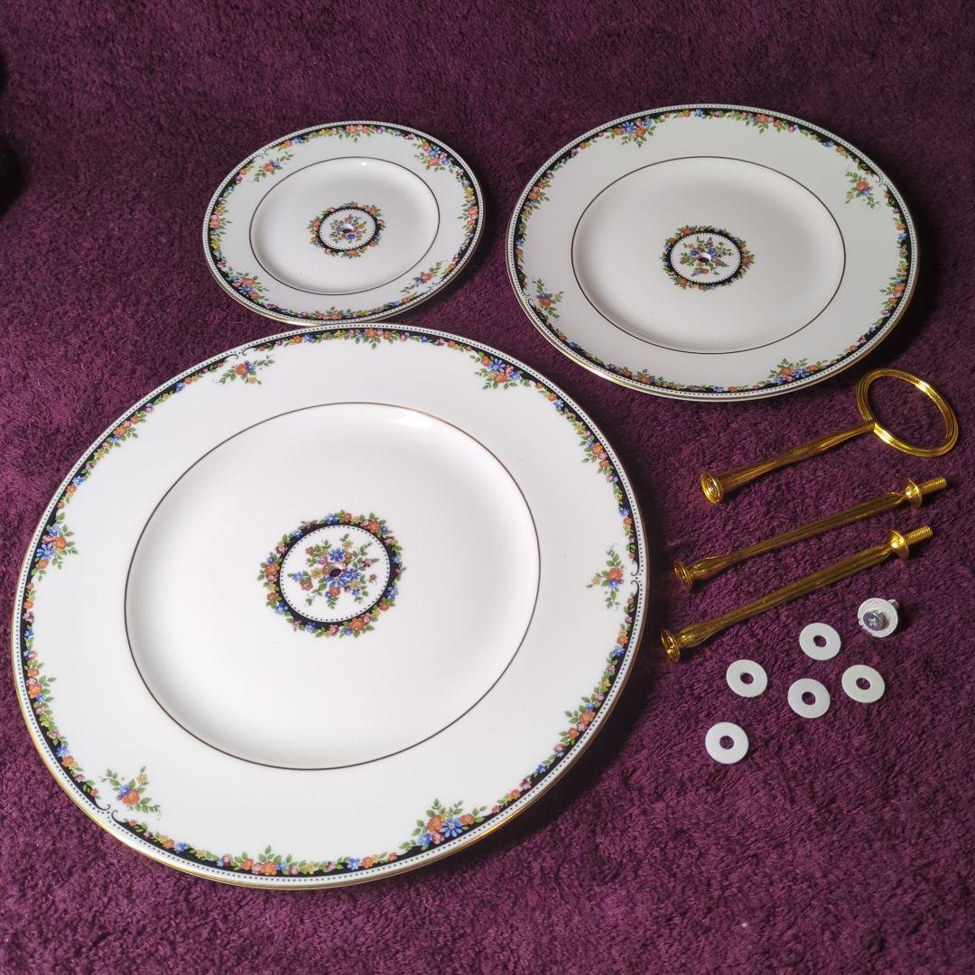 ウェッジウッド　オズボーン　アフタヌーンティー用３段ケーキスタンド