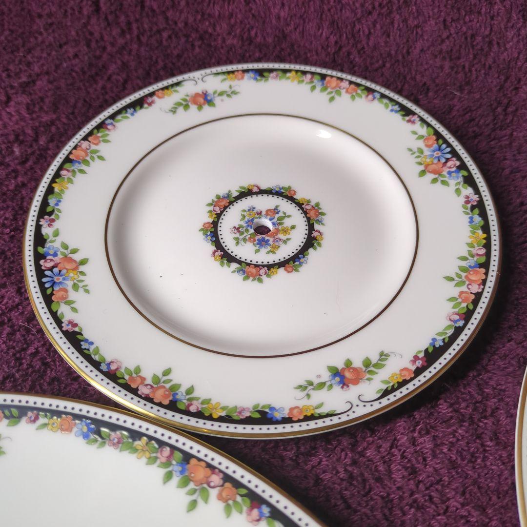 ウェッジウッド　オズボーン　アフタヌーンティー用３段ケーキスタンド