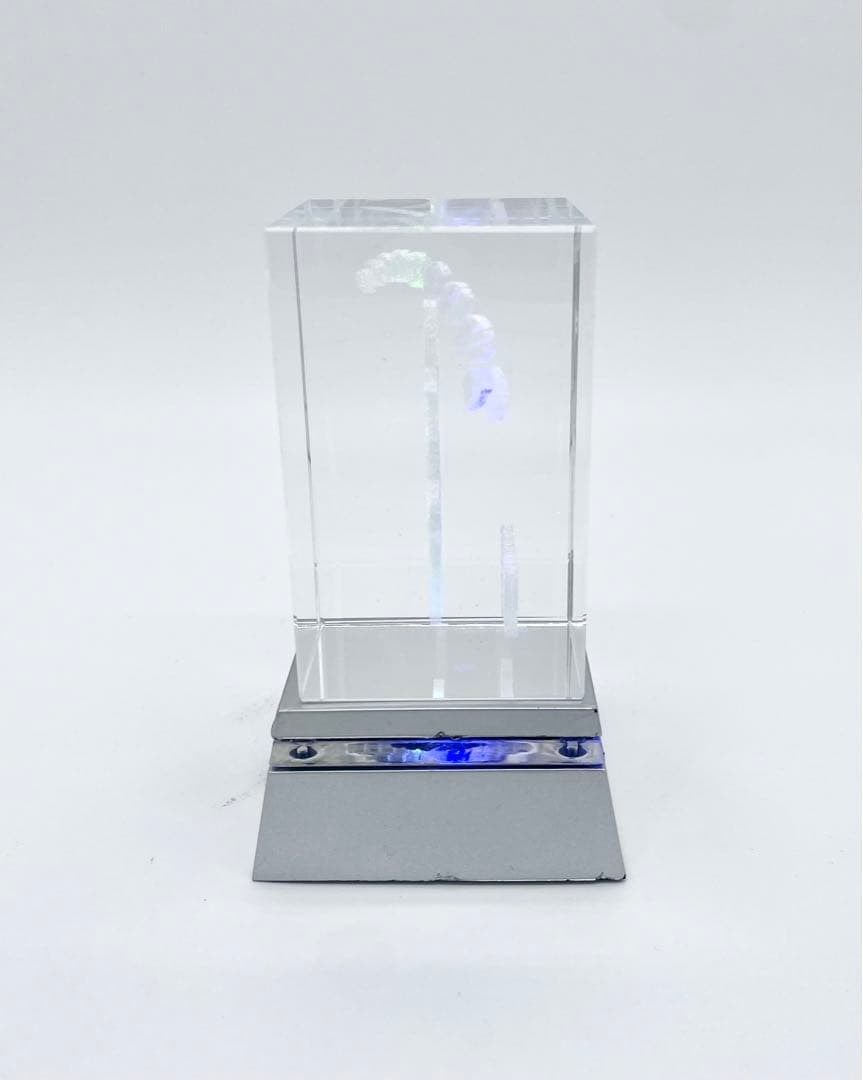 1500名限定】ワンピース クリスタルオブジェ 週刊少年ジャンプ懸賞品