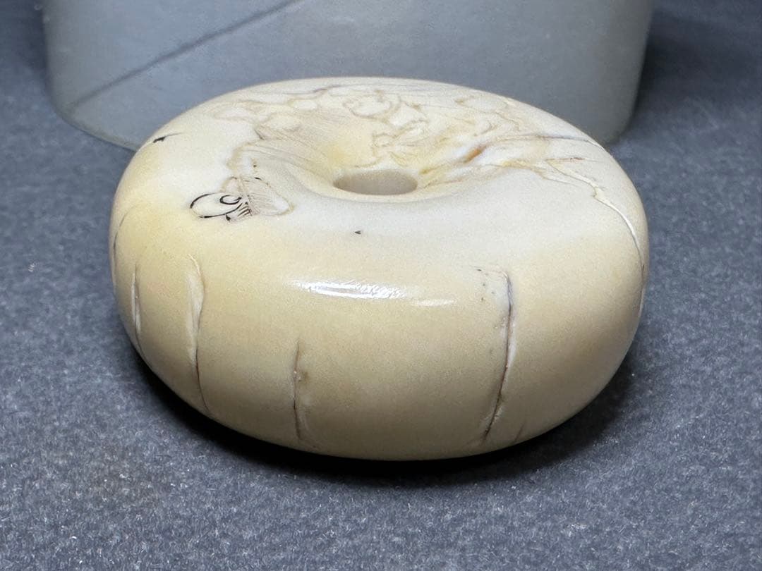 極上　根付　饅頭　天然素材　アンティーク　和彫　置物　骨董　飾り物　古美術品