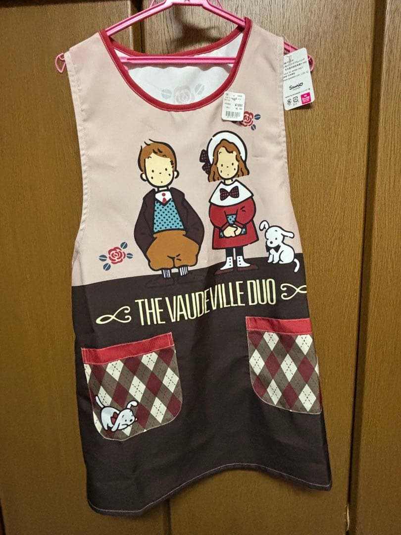 サンリオ 保育士エプロン ザ・ボールドビルデュオ - メルカリ