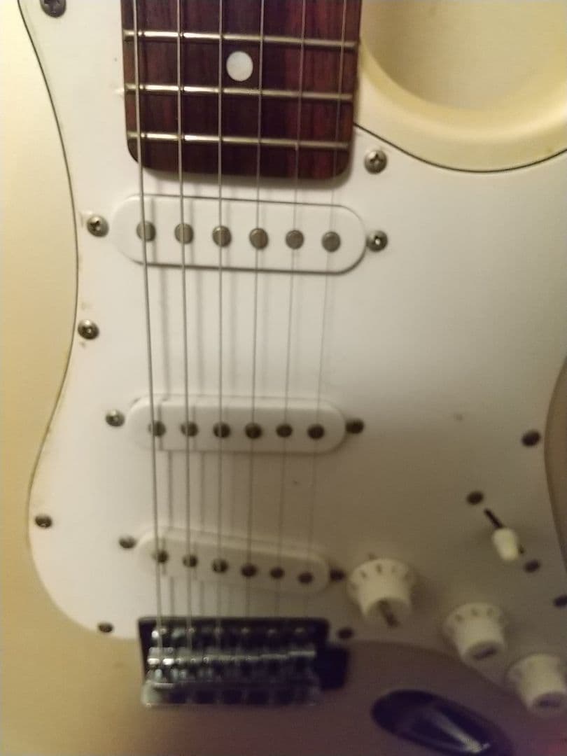 ARIA STG-series エレキギター/ストラト/パールホワイト/訳あり - メルカリ