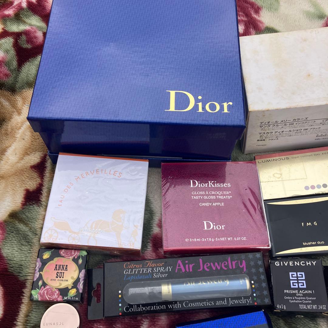 V*a様 化粧品まとめ売り　ブランド　Dior イブサンローラン