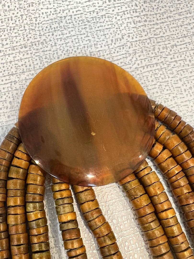 MANOUKボヘミアン風 べっ甲&木製ビーズ 大ぶり ネックレス 約20cm