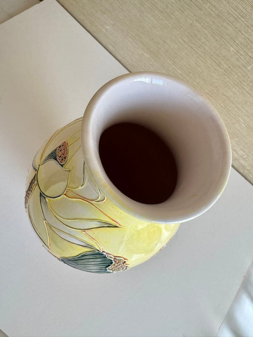 新品】Minh Long I 蓮の花柄 陶磁器花瓶 ベトナム製 限定品ミンロン