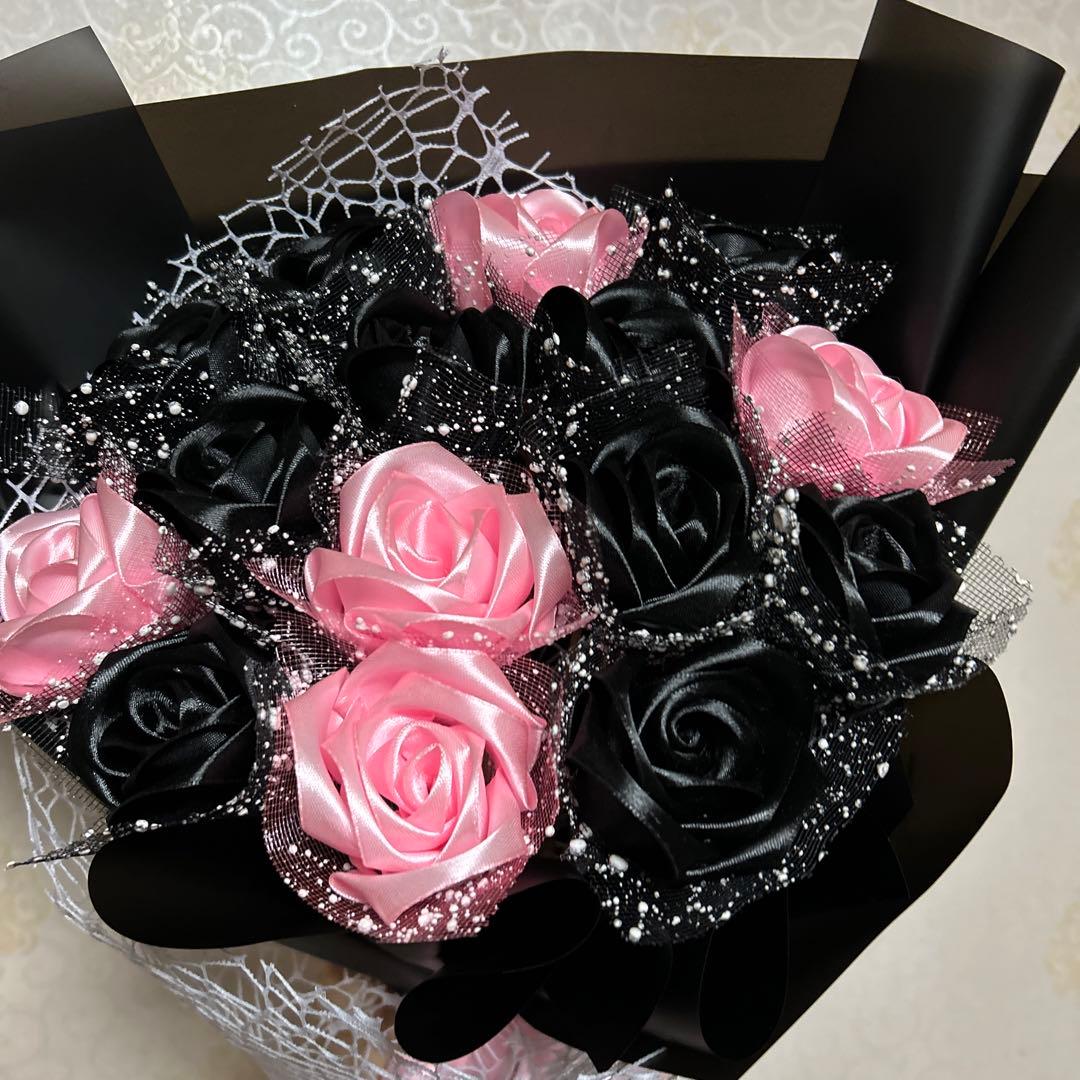15本黒ピンクバラブーケアートフラワー 造花 特別なプレゼントお祝い 好きな人に