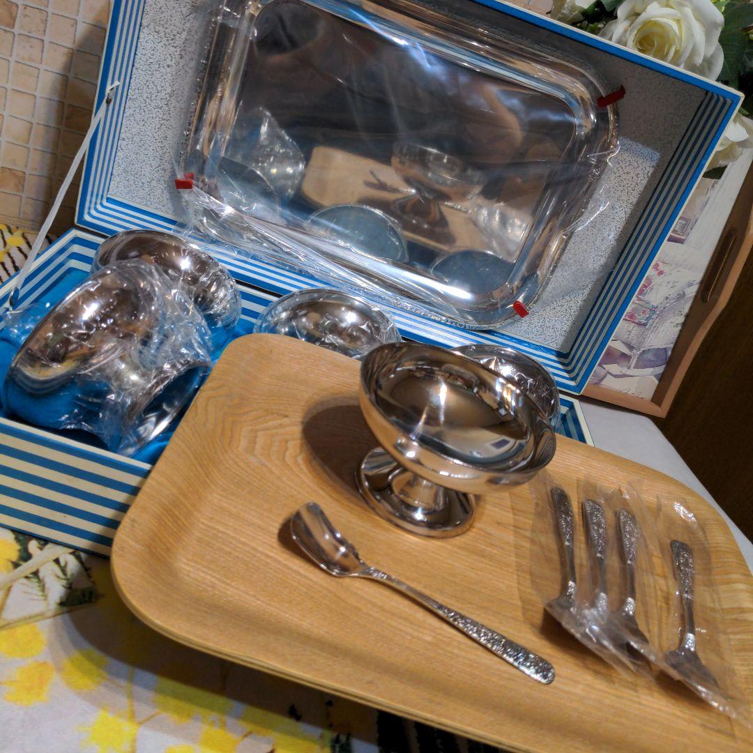 AZUMA STAINLESS 銀仕上げ製品・デザートカップとデザートスプーン