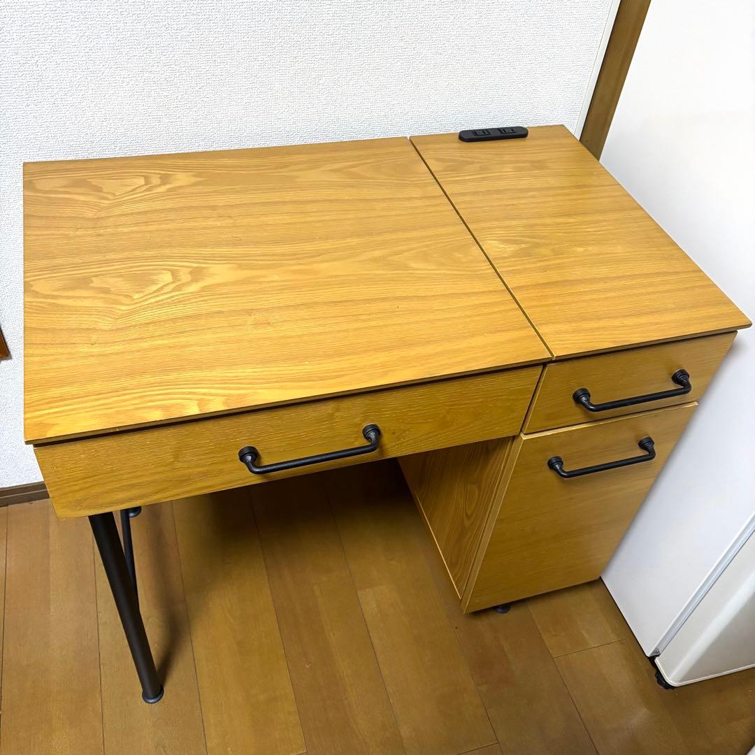 【送料込】lowyaロウヤ　ドレッサーデスク コンセント（ハニー)