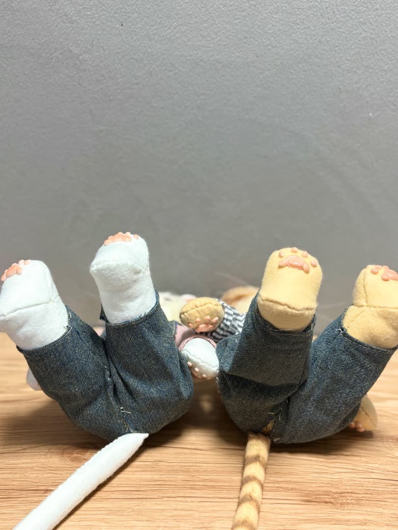 白猫と茶トラ仲良し2匹のアートドール　【ハンドメイド】猫ぬいぐるみ　羊毛フェルト