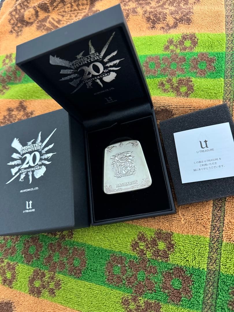 モンスターハンター20周年記念　リオレウス希少種シルバー925製石板