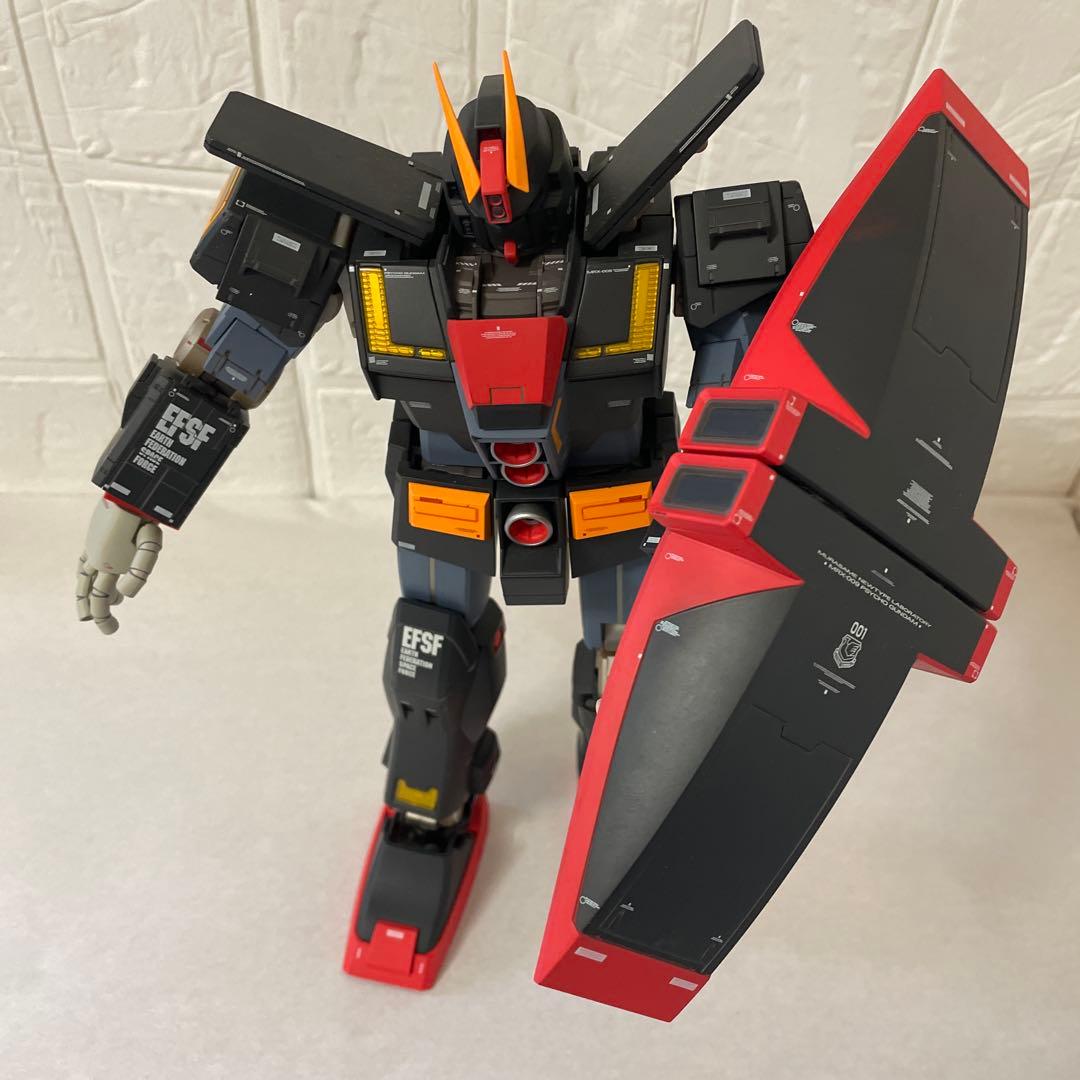 HGUC 1/144 ガンダム Mk-II 組み立て済みの状態で届きます。