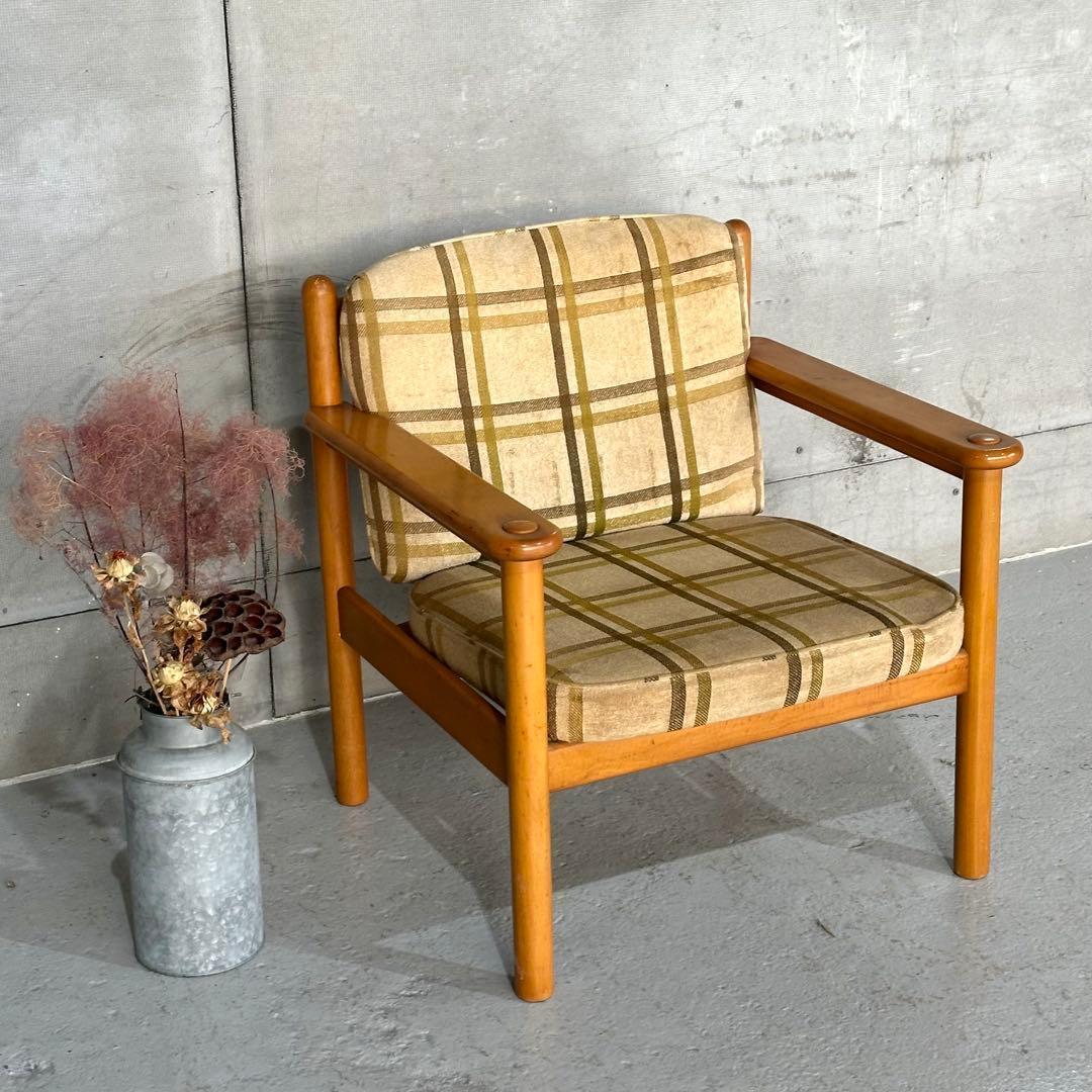 ✿昭和レトロ✿ カリモク ヴィンテージ木製チェア クラシック 布座面チェア①