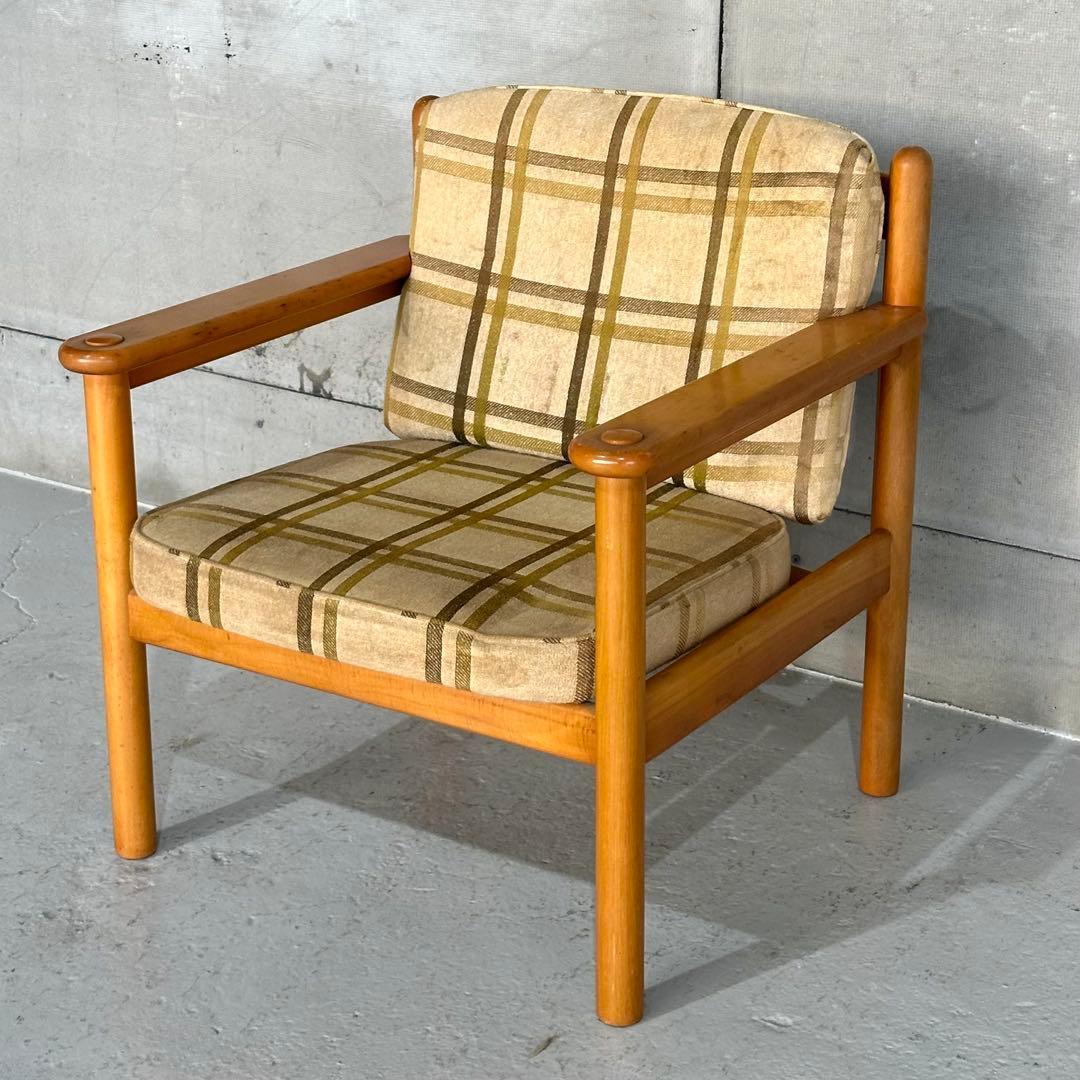 ✿昭和レトロ✿ カリモク ヴィンテージ木製チェア クラシック 布座面チェア①