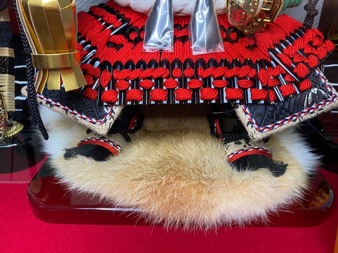 上杉謙信　東京久月　五月人形　家紋付き若大将飾りオルゴール付六角形ガラスケース入