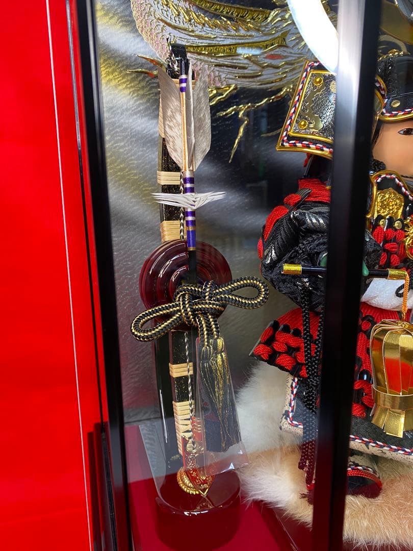 上杉謙信　東京久月　五月人形　家紋付き若大将飾りオルゴール付六角形ガラスケース入