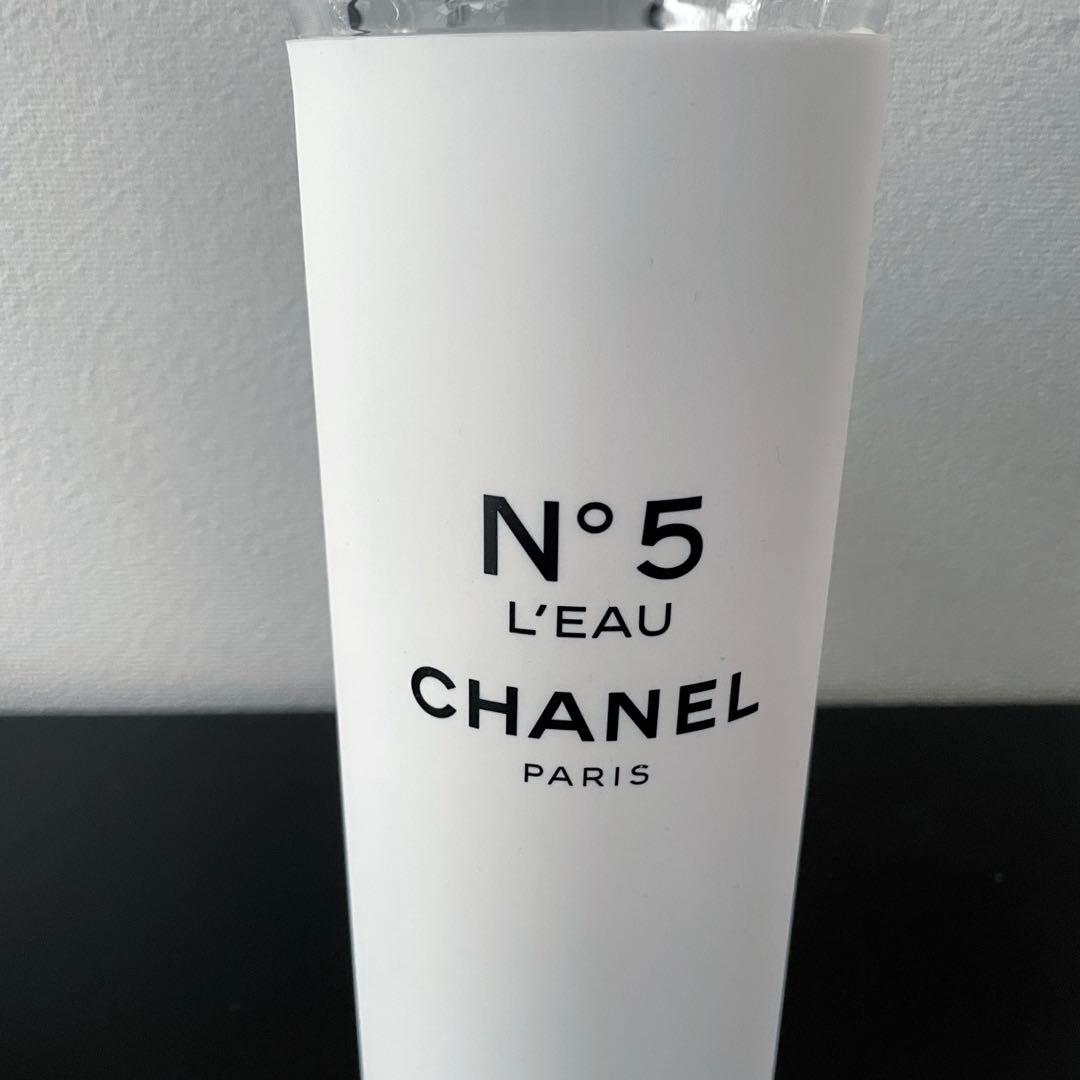 CHANEL N°5 L'EAU ウォーターボトル ミニ香水付き - メルカリ