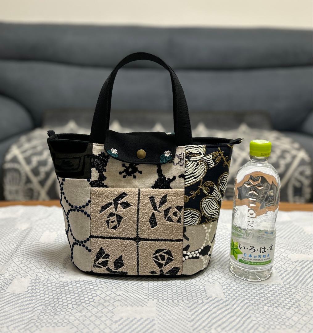 ハンドメイド ミナペルホネン パッチのオーバルトート(S) フラップ付き