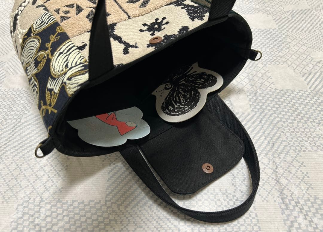 ハンドメイド ミナペルホネン パッチのオーバルトート(S) フラップ付き