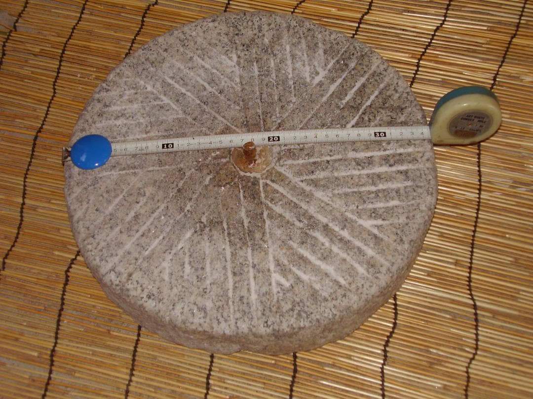 昭和レトロ 石臼