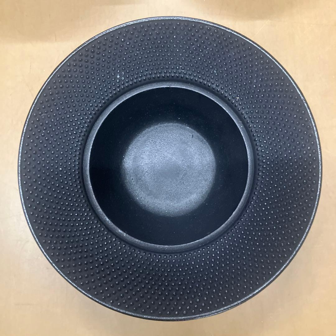 金属製テクスチャー灰皿