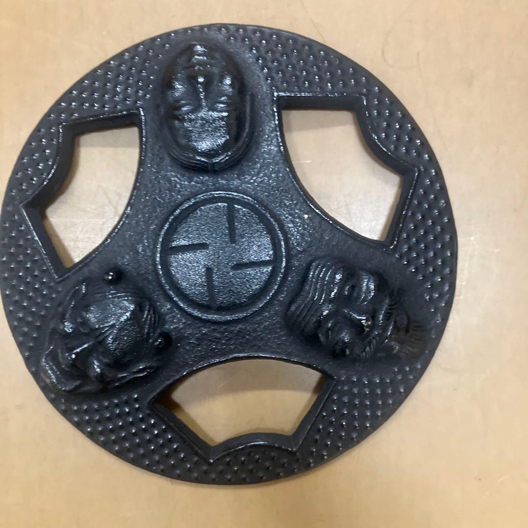 金属製テクスチャー灰皿