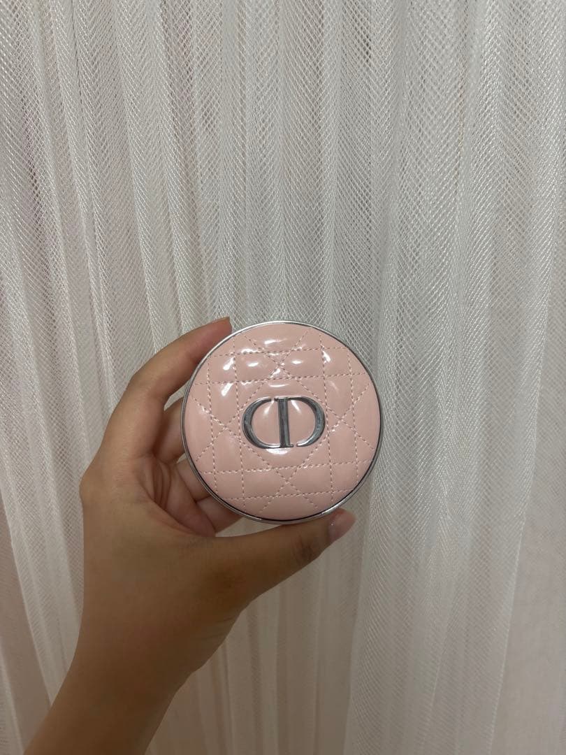 Dior ディオールスキンフォーエヴァー イドラ グロウ クッション0.5N
