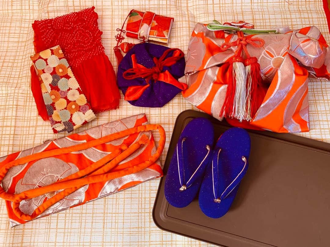 七五三　3歳から5歳の女の子のお支度　正絹手縫い　朱色と藍色のコントラスト