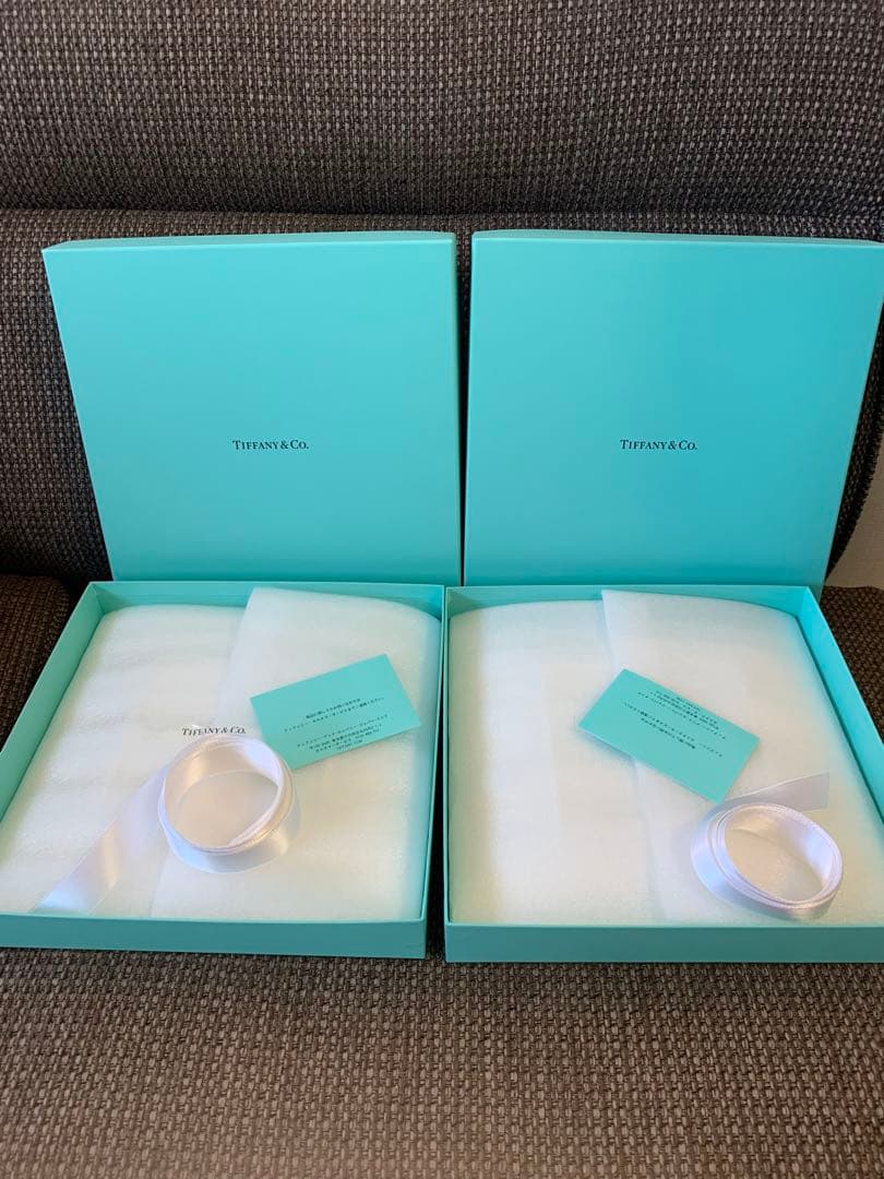 新品未使用 ティファニー ブルーボックス プレート 2枚セット（24x24cm）