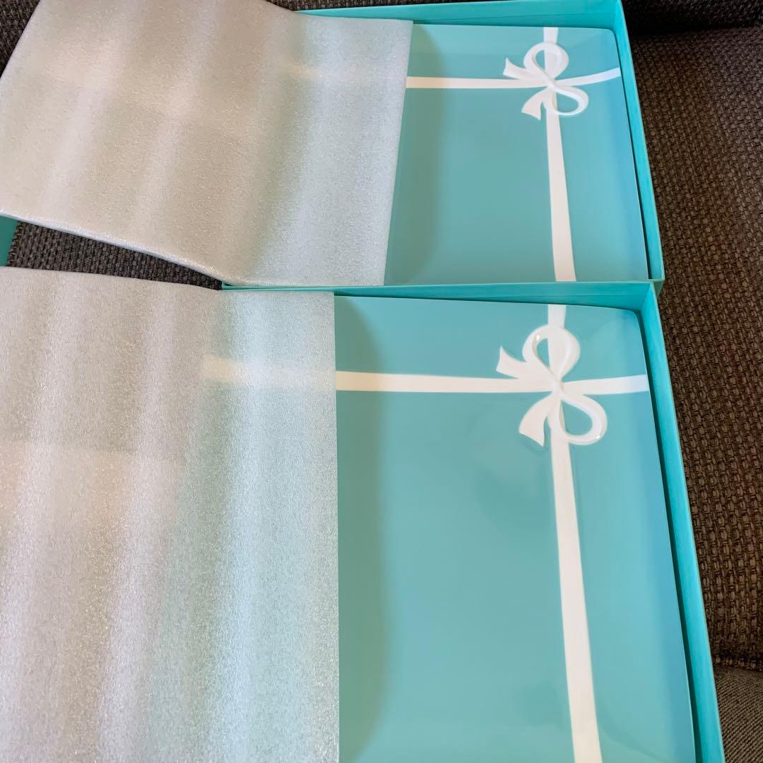 新品未使用 ティファニー ブルーボックス プレート 2枚セット（24x24cm）