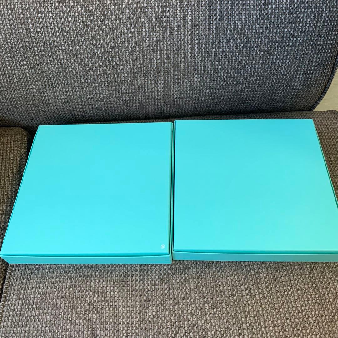 新品未使用 ティファニー ブルーボックス プレート 2枚セット（24x24cm）