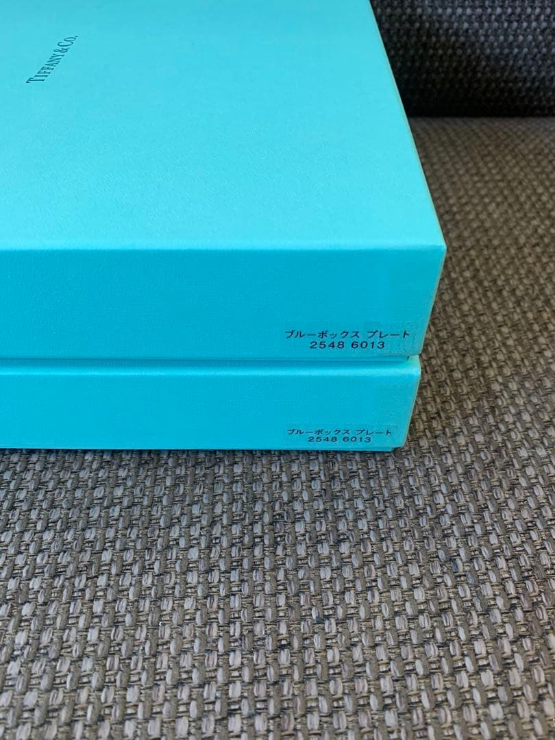 新品未使用 ティファニー ブルーボックス プレート 2枚セット（24x24cm）