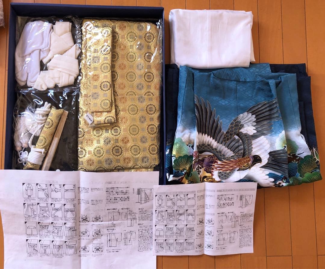 七五三用　伝統着物 羽織 袴 小物 金 黒 鷹 松