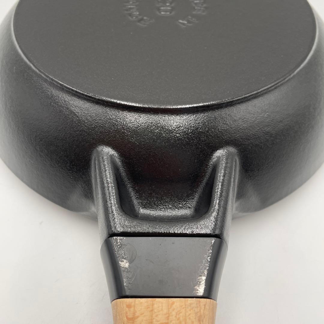 専用　美品　ストウブ（Staub）ウッドハンドル フライパン 20cm IH対応